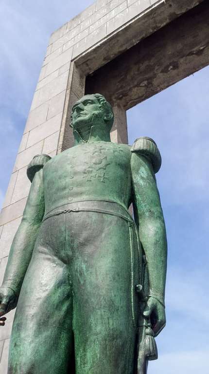 Leopold statue in De Panne