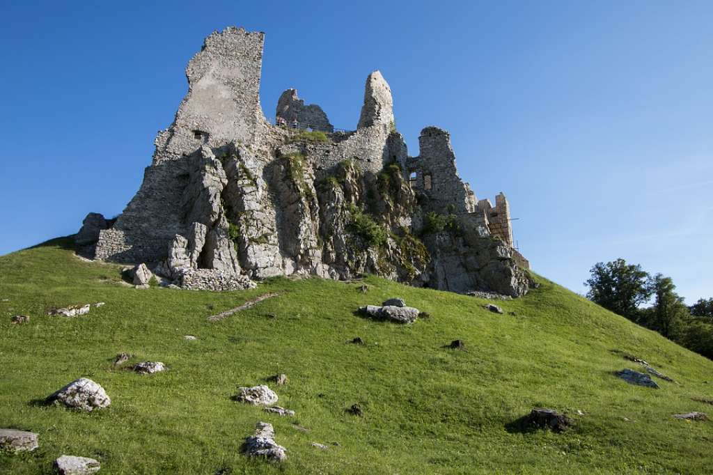 Castle Hrusov
